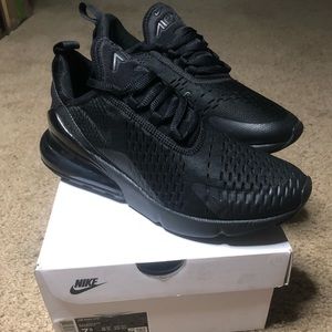 NIKE AIRMAX 270